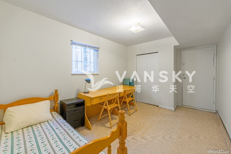 250805195515_room 3.jpg